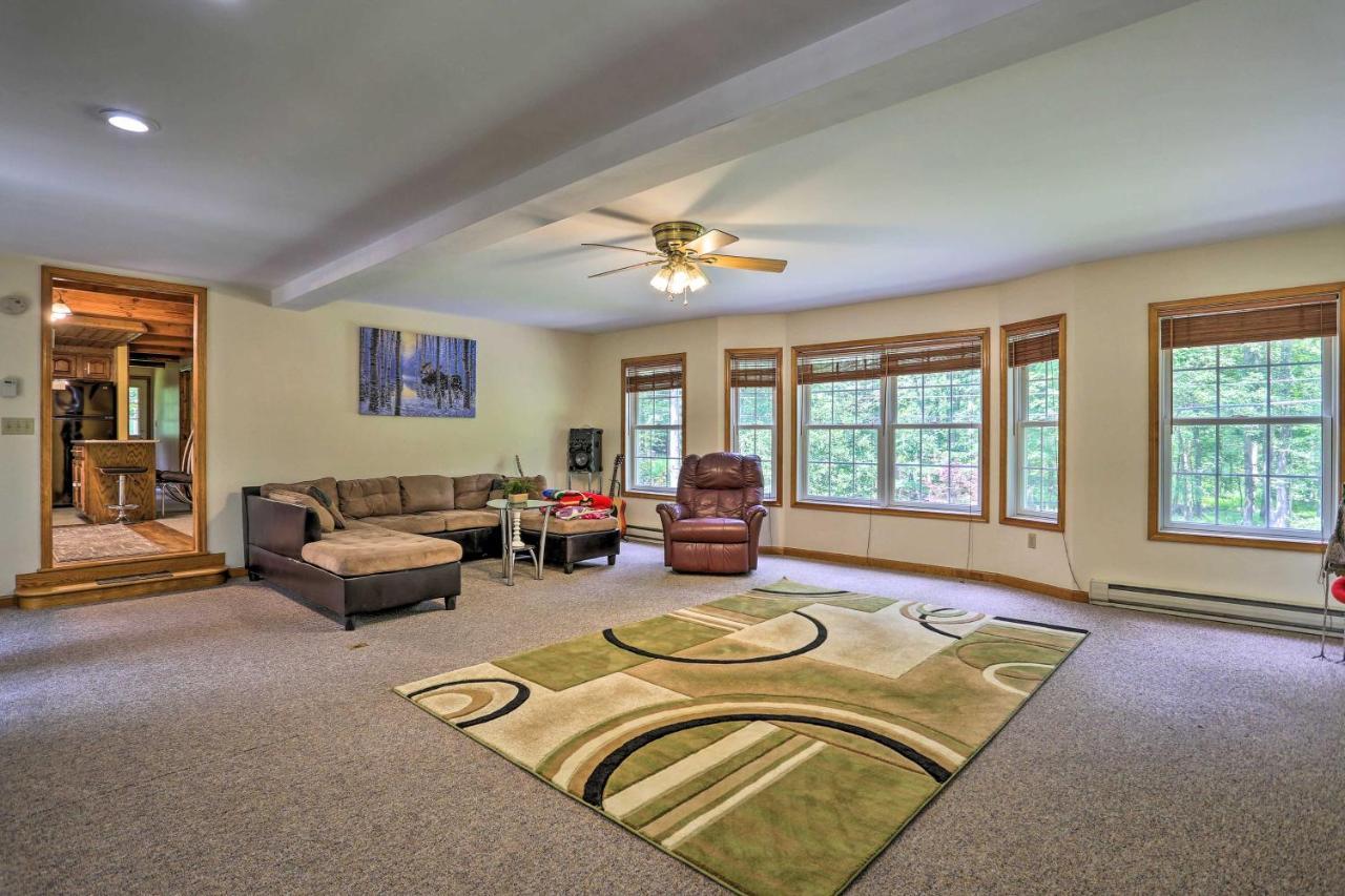 Henryville Home With Hot Tub About 5 Mi To Camelback! Екстериор снимка