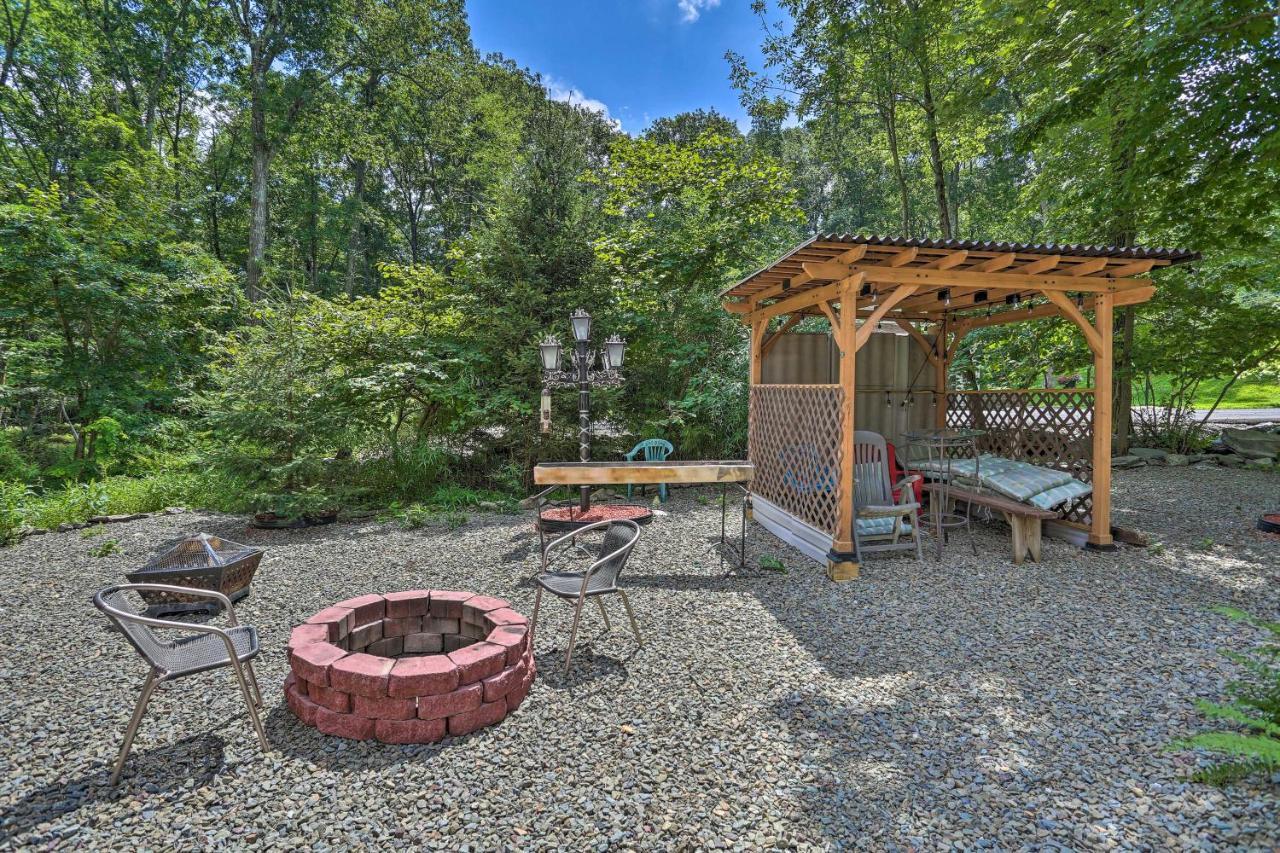 Henryville Home With Hot Tub About 5 Mi To Camelback! Екстериор снимка