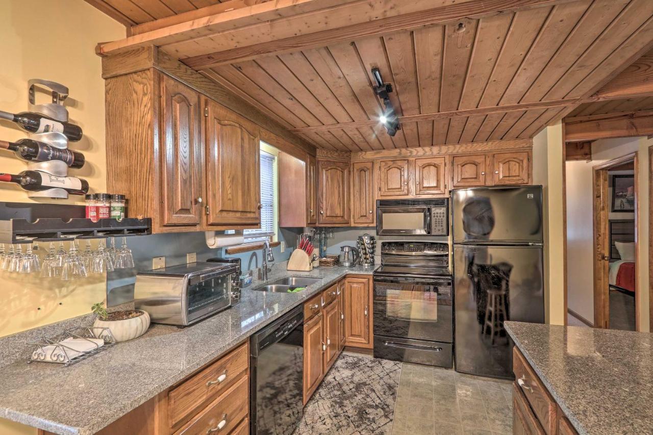 Henryville Home With Hot Tub About 5 Mi To Camelback! Екстериор снимка